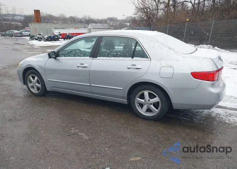 2005 Honda Accord 2.4 Ex из США, поврежденный, VIN 1HGCM56805A046457